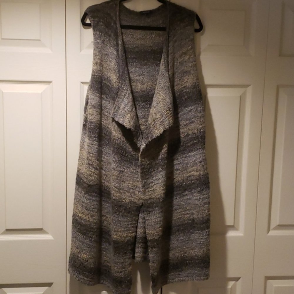 RW&CO Sleeveless Sweater Vest